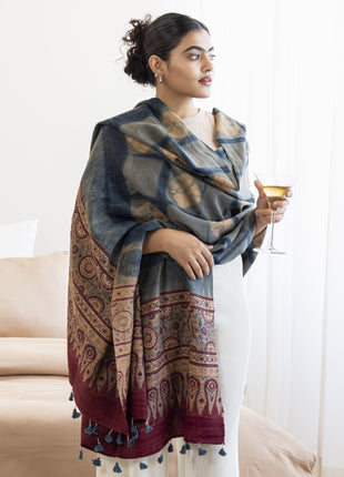 Prague Shawl In Aquarium Blue